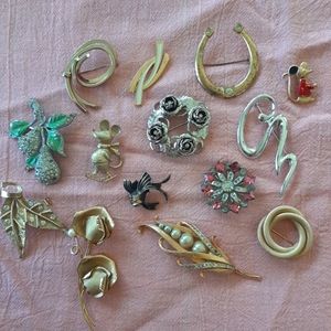 Vintage Brooch Lot of 14